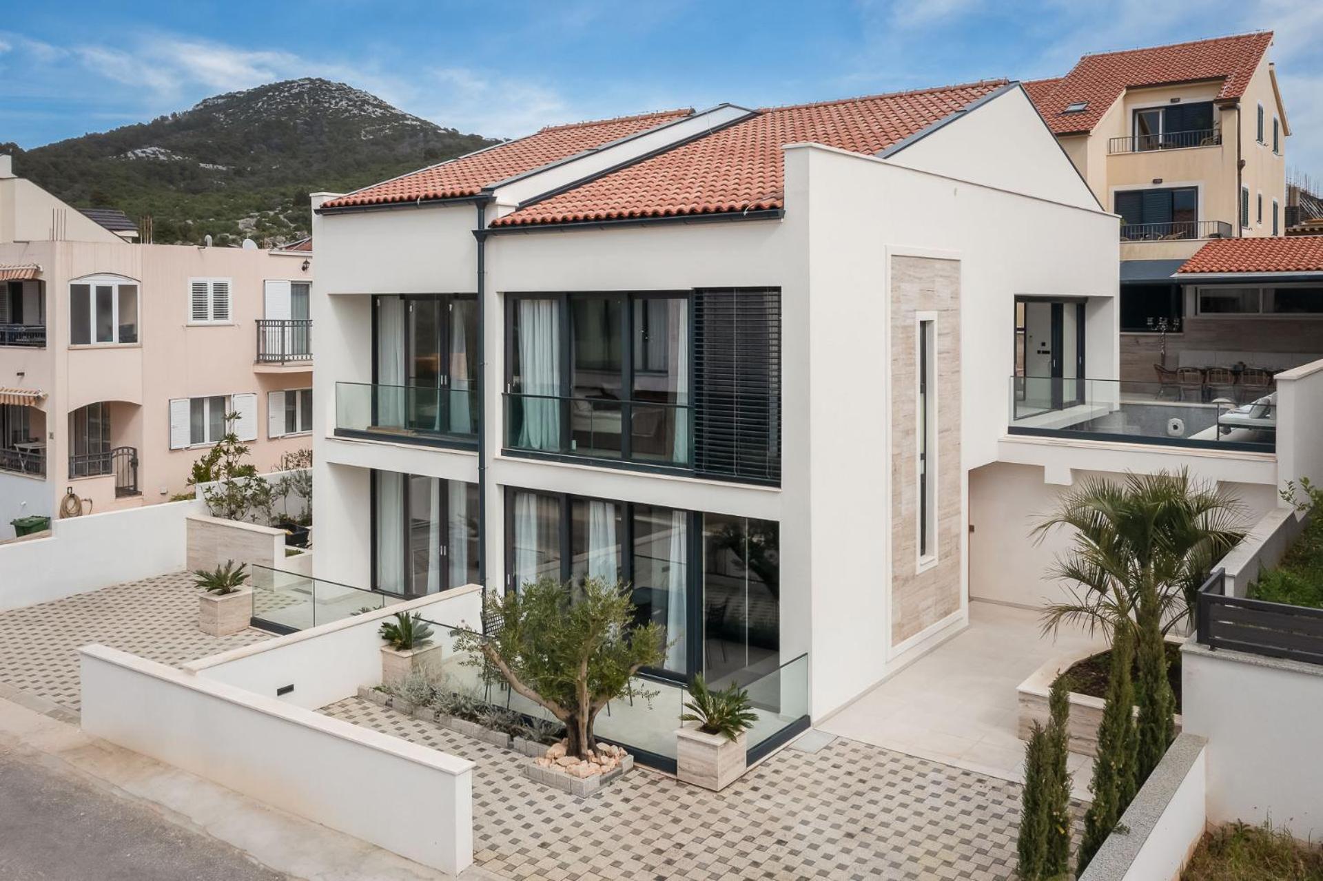 Villa Royale With Shared Pool Hvar Town Exterior foto